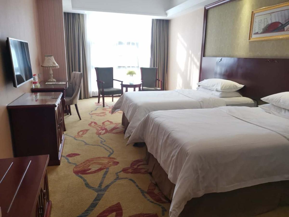 Vienna Hotel Chaozhou Plaza Εξωτερικό φωτογραφία