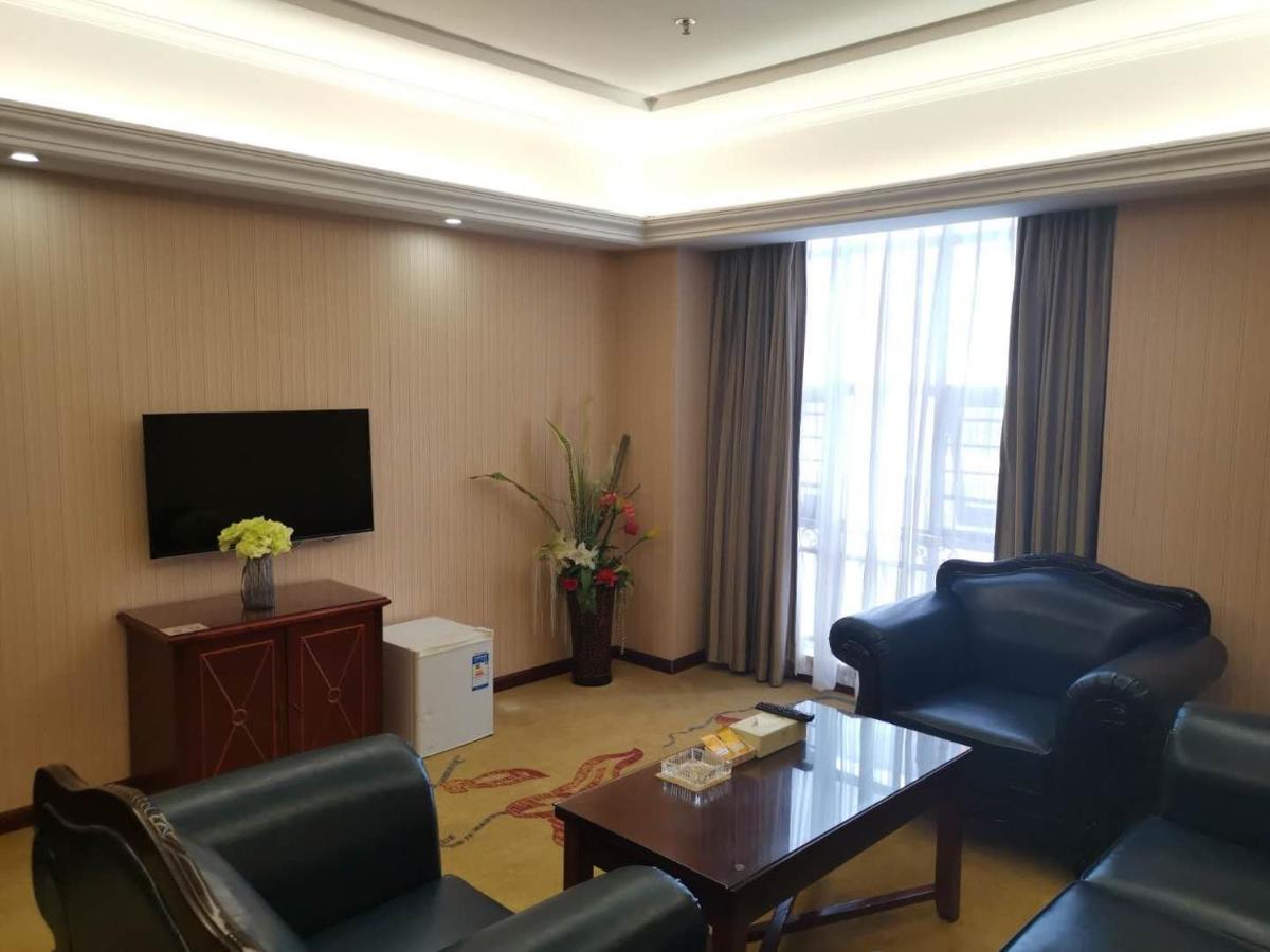 Vienna Hotel Chaozhou Plaza Εξωτερικό φωτογραφία