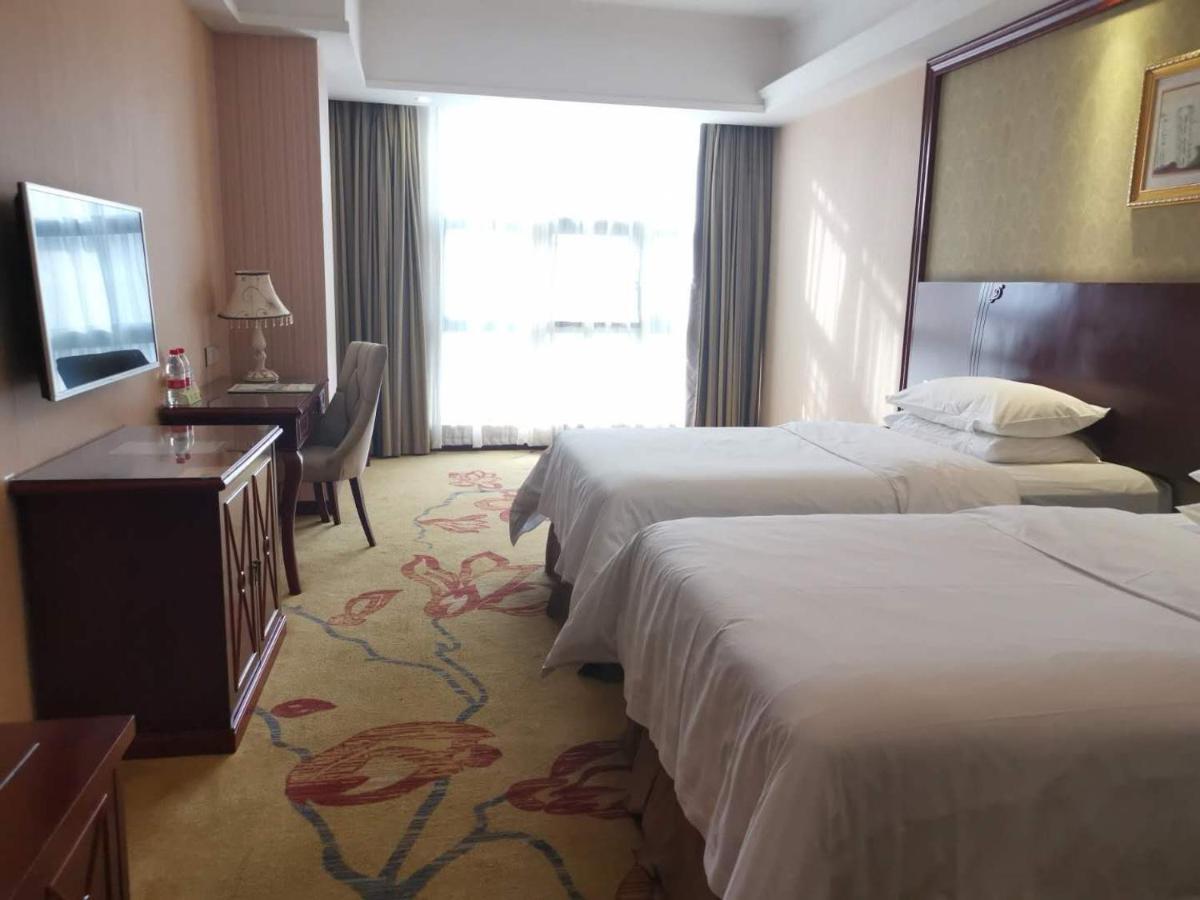 Vienna Hotel Chaozhou Plaza Εξωτερικό φωτογραφία